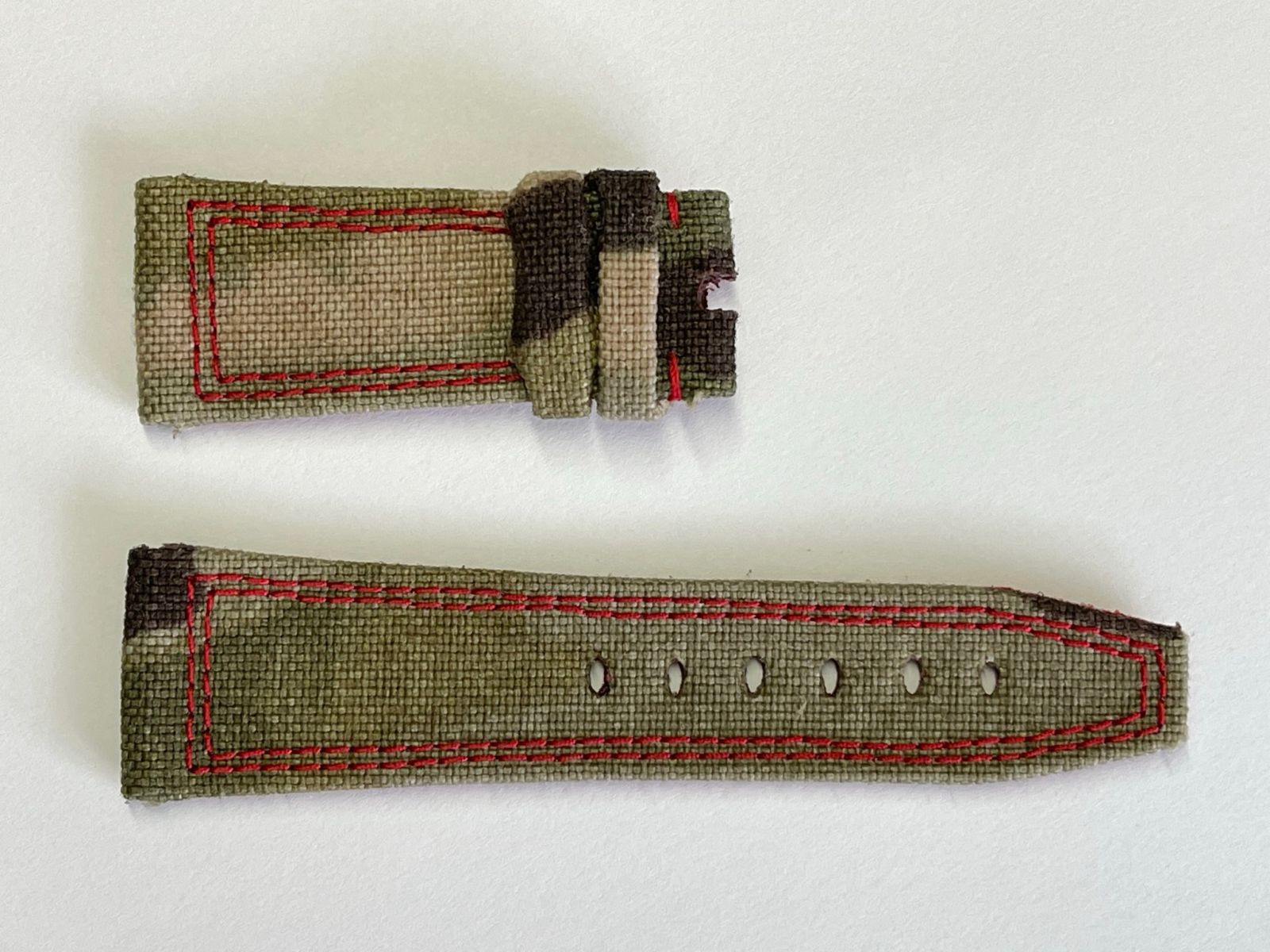Cordura® Strap (Apple Watch All Series) / GREEN ARMY CAMOUFLAGE / Red double stitching