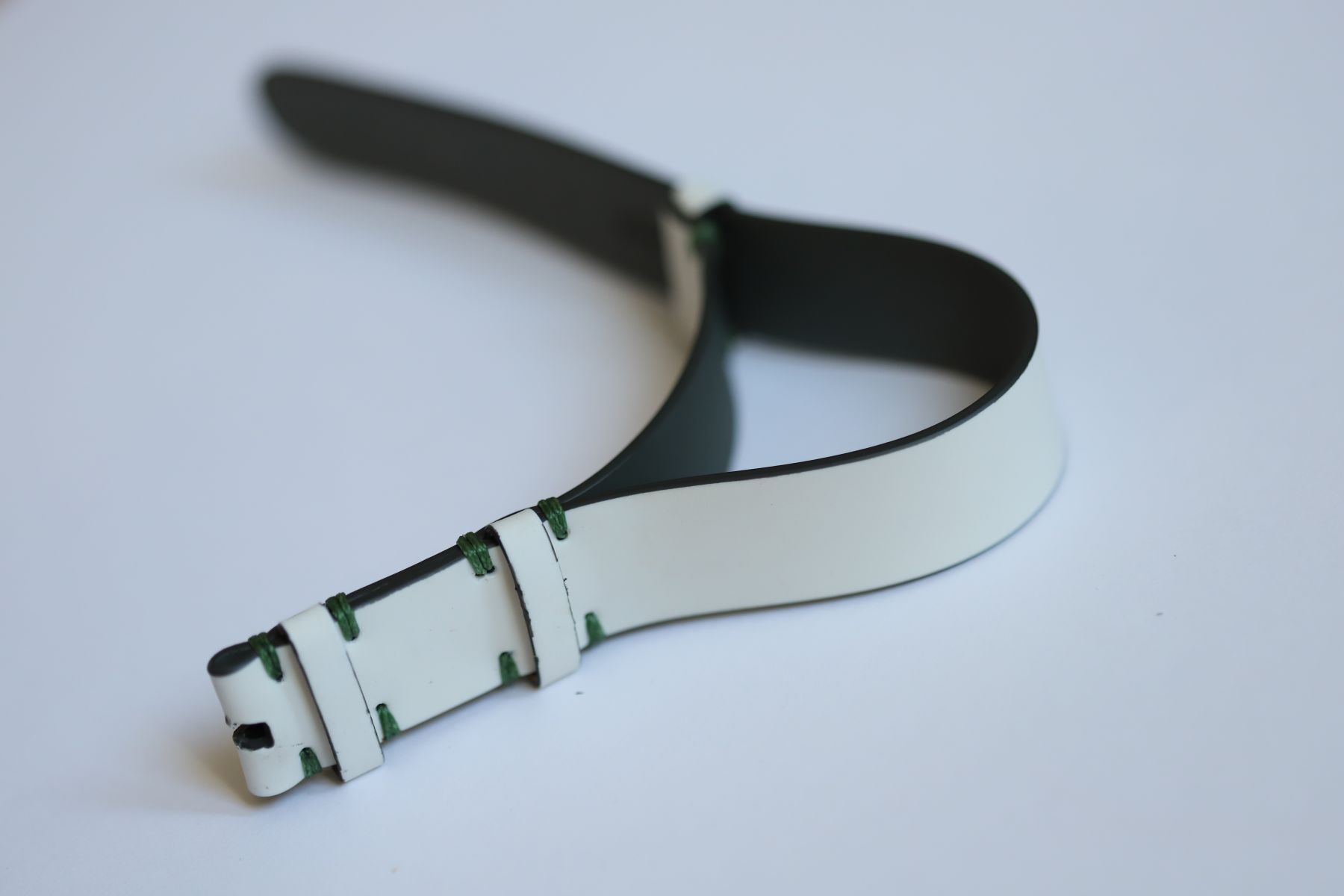NATO 20mm or 22mm two pieces band in White Recycled Rubber