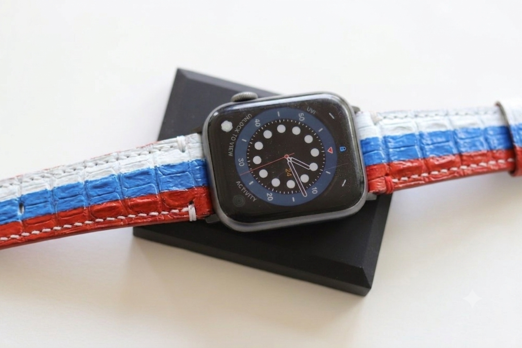 My Country RUSSIA: Hand-Painted Alligator Band for Apple Watch Inspired by NATIONAL FLAG of Russian Federation
